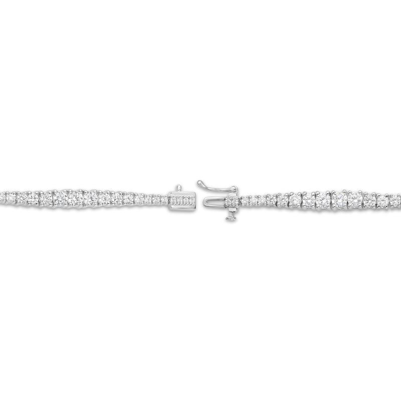 Main Image 3 of Diamond Graduated Tennis Bracelet 5 ct tw 14K White Gold 7"