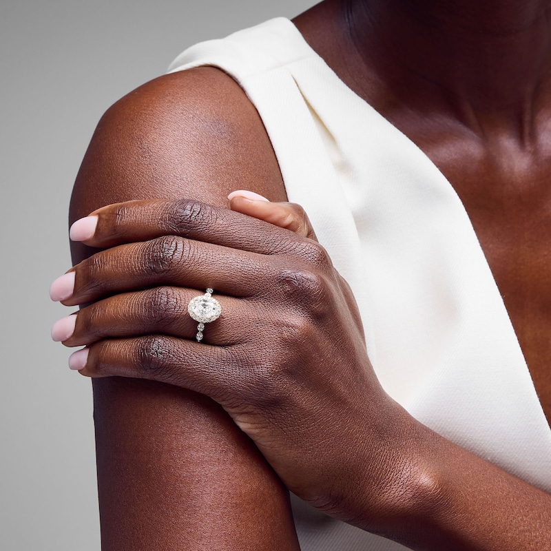 Main Image 4 of Neil Lane Artistry Oval-Cut Lab-Grown Diamond Engagement Ring 2-1/2 ct tw 14K Yellow Gold