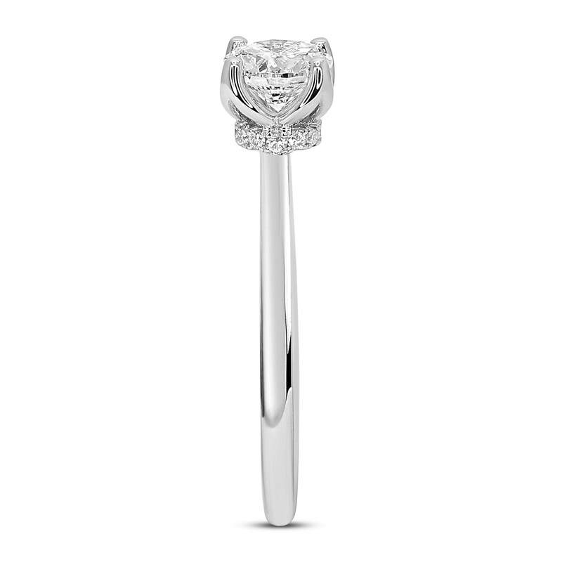 Diamond Solitaire GIA-graded Engagement Ring 3/4 ct tw Round-cut 18K White Gold