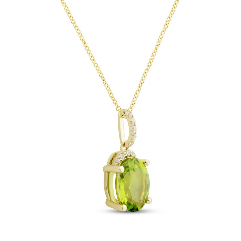 Oval-Cut Peridot & Round-Cut Diamond Necklace 1/20 ct tw 10K Yellow Gold 18”