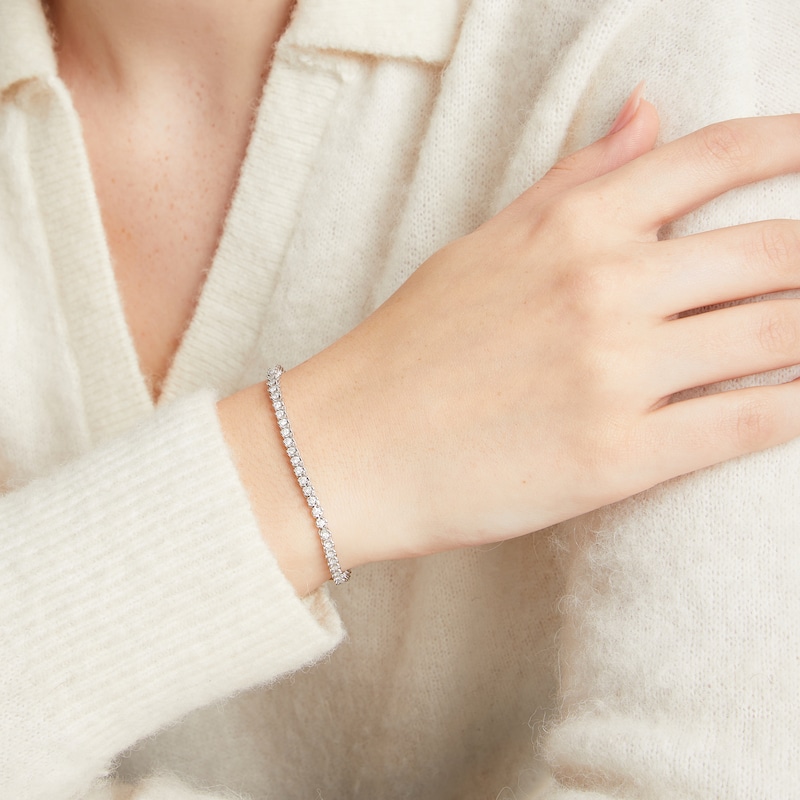 Main Image 4 of Diamond Line Tennis Bracelet 1 ct tw 10K White Gold 7"