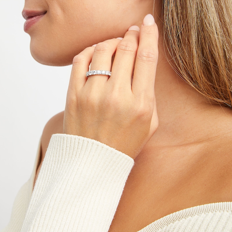 Main Image 2 of THE LEO Diamond Anniversary Ring 1-1/2 ct tw Round-cut 14K White Gold