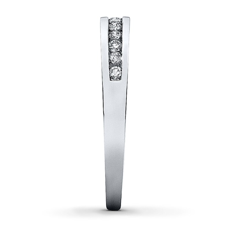 Main Image 3 of Previously Owned Wedding Band 1/4 ct tw Round-cut Diamonds 14K White Gold