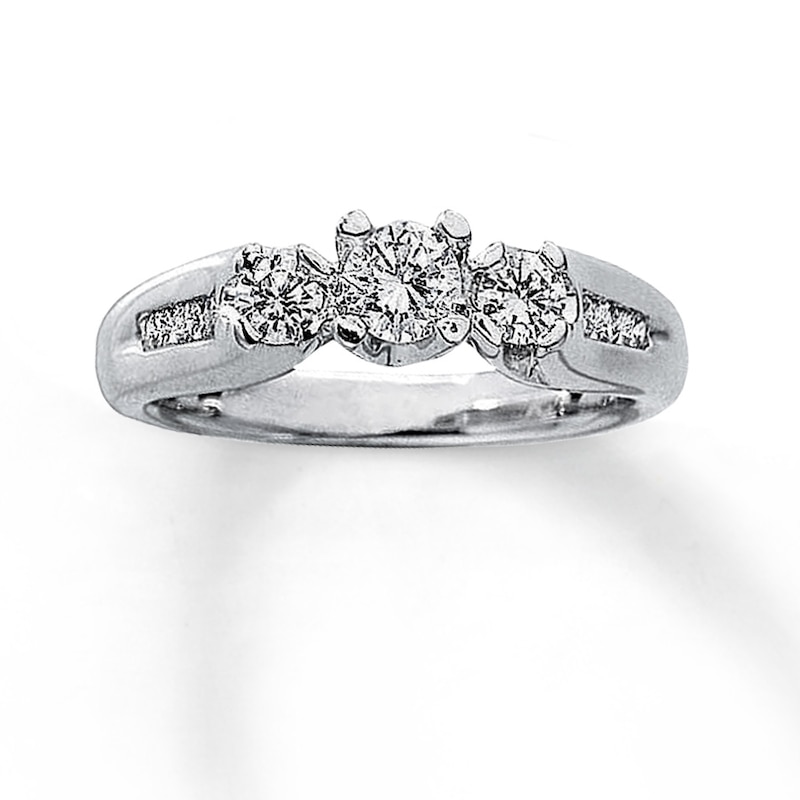 Main Image 1 of Previously Owned 3-Stone Diamond Engagement Ring 5/8 ct tw Round-cut 14K White Gold