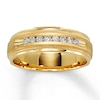 Thumbnail Image 1 of Previously Owned Men's Wedding Band 1/4 ct tw Round-cut Diamonds 14K Yellow Gold