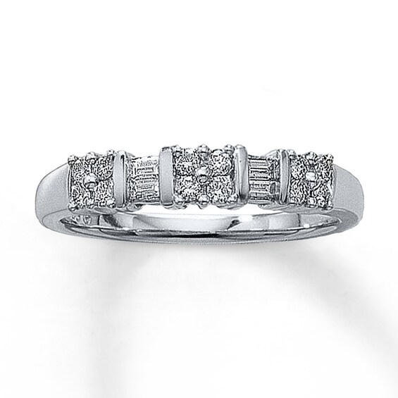 Previously Owned Ring 1/4 ct tw Diamonds 14K White Gold