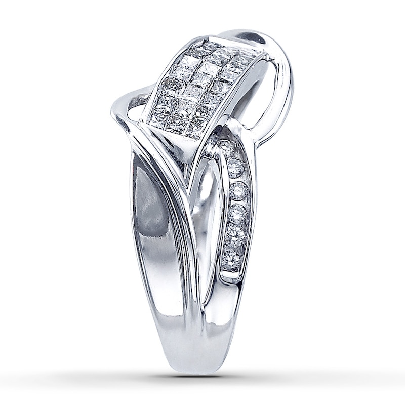 Main Image 3 of Previously Owned Diamond Ring 1/2 carat tw 14K White Gold