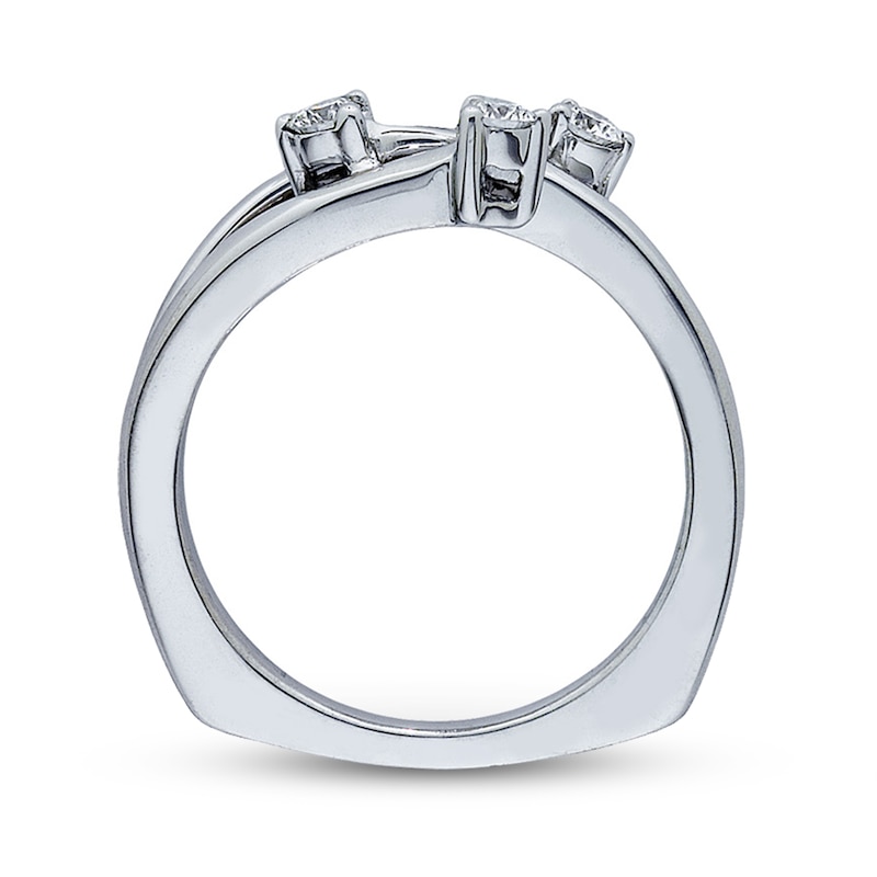 Main Image 2 of Previously Owned Diamond Ring 1/5 ct tw Round-cut 18K White Gold