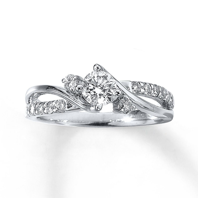 Main Image 1 of Previously Owned Diamond Engagement Ring 3/4 ct tw Round-cut 14K White Gold