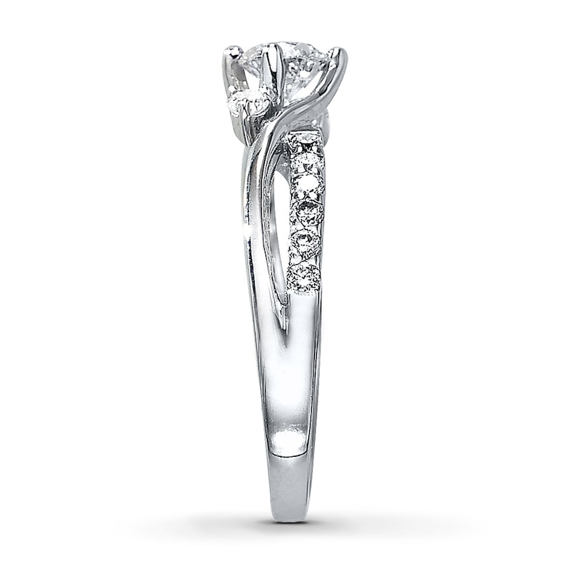 Main Image 3 of Previously Owned Diamond Engagement Ring 3/4 ct tw Round-cut 14K White Gold