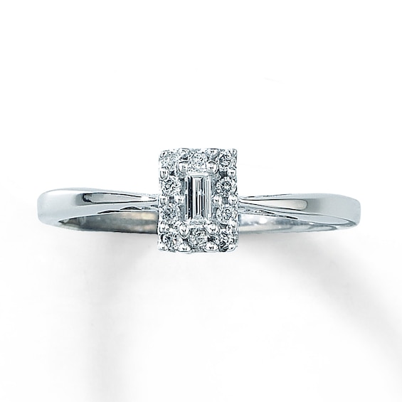 Previously Owned Ring 1/6 ct tw Diamonds 10K White Gold