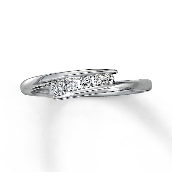 Previously Owned Ring 1/8 ct tw Diamonds 10K White Gold
