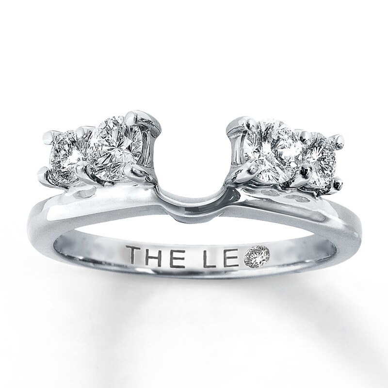 Main Image 1 of Previously Owned THE LEO Diamond Ring 3/4 ct tw 14K Gold