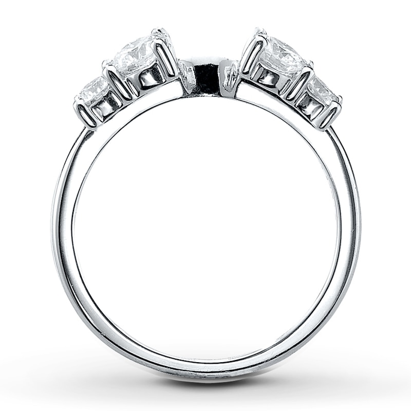 Main Image 2 of Previously Owned THE LEO Diamond Ring 3/4 ct tw 14K Gold