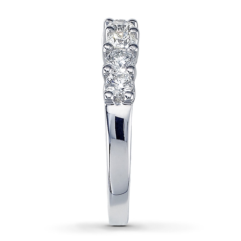 Previously Owned Ring 1-7/8 ct tw Diamonds 14K White Gold