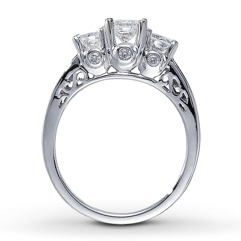 Main Image 2 of Previously Owned Diamond Engagement Ring 1-1/2 ct tw 14K White Gold