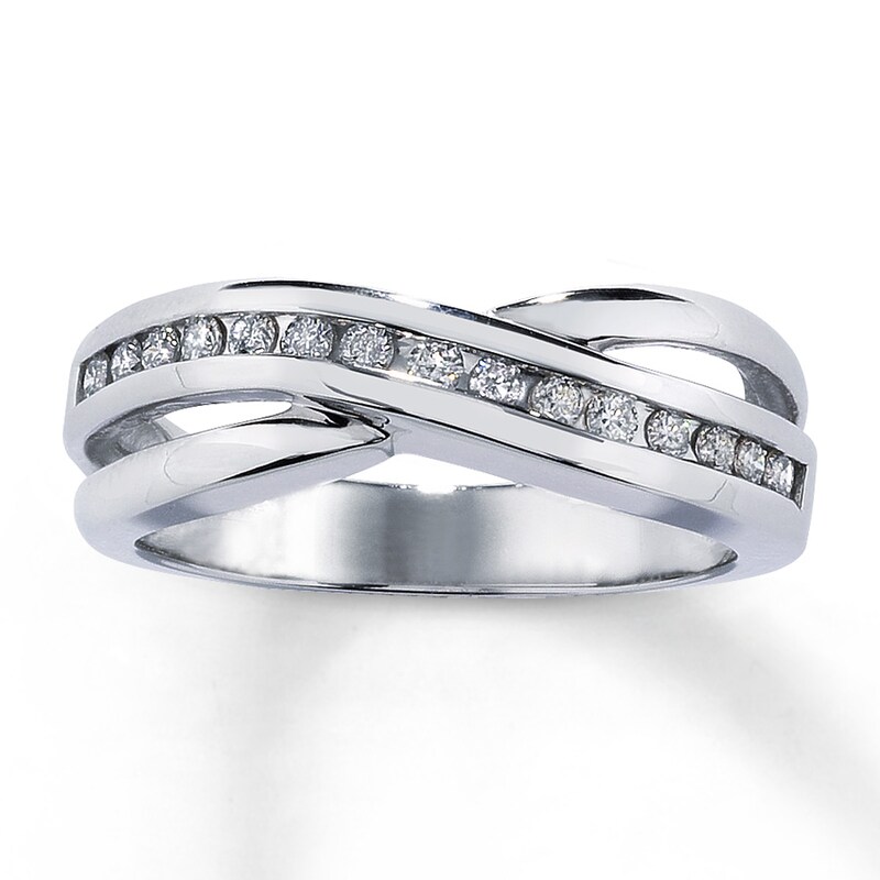 Main Image 1 of Previously Owned Diamond Ring 1/4 ct tw Round-cut 10K White Gold