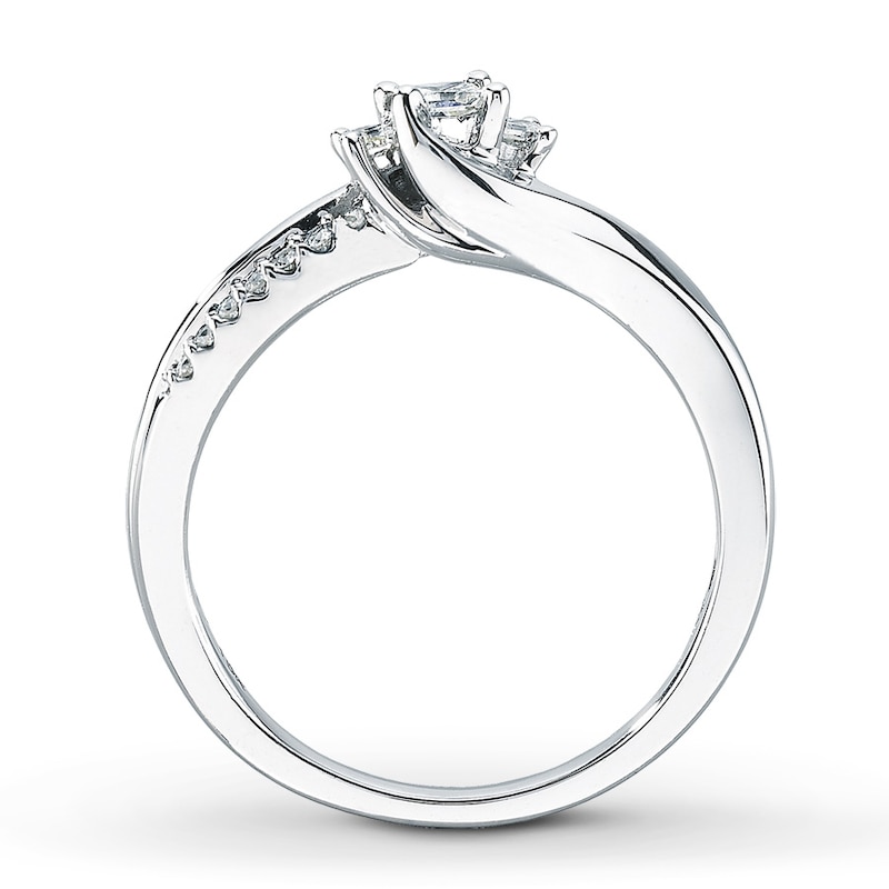 Main Image 2 of Previously Owned Engagement Ring 1/3 ct tw Princess & Round-cut Diamonds 10K White Gold