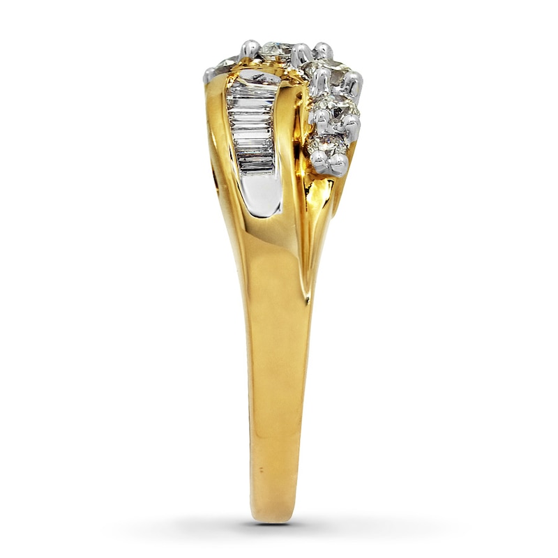 Previously Owned Diamond Ring 1 ct tw Round & Baguette 14K Yellow Gold