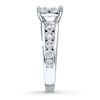 Previously Owned Ring 2-1/2 ct tw Diamonds 14K White Gold