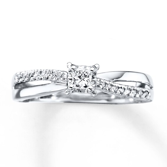 Previously Owned Ring 1/4 ct tw Diamonds 10K White Gold