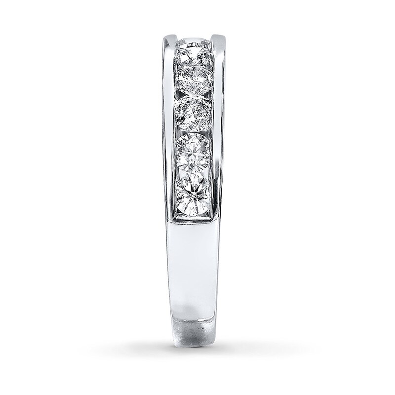 Main Image 3 of Previously Owned Diamond Wedding Band 7/8 ct tw 14K Gold
