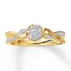 Thumbnail Image 1 of Previously Owned Ring 1/6 ct tw Round-cut Diamonds 10K Yellow Gold Size 7