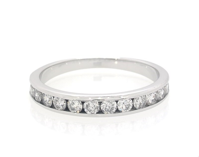 Main Image 1 of Previously Owned Diamond Anniversary Ring 1/2 ct tw 14K White Gold