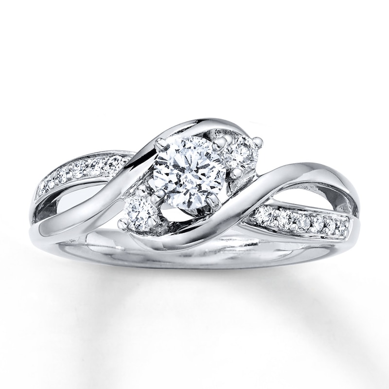 Main Image 1 of Previously Owned 3-Stone Diamond Ring 3/8 ct tw Round-cut 14K White Gold