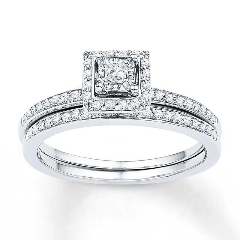 Main Image 1 of Previously Owned Diamond Bridal Set 1/4 ct tw Princess-cut 10K White Gold