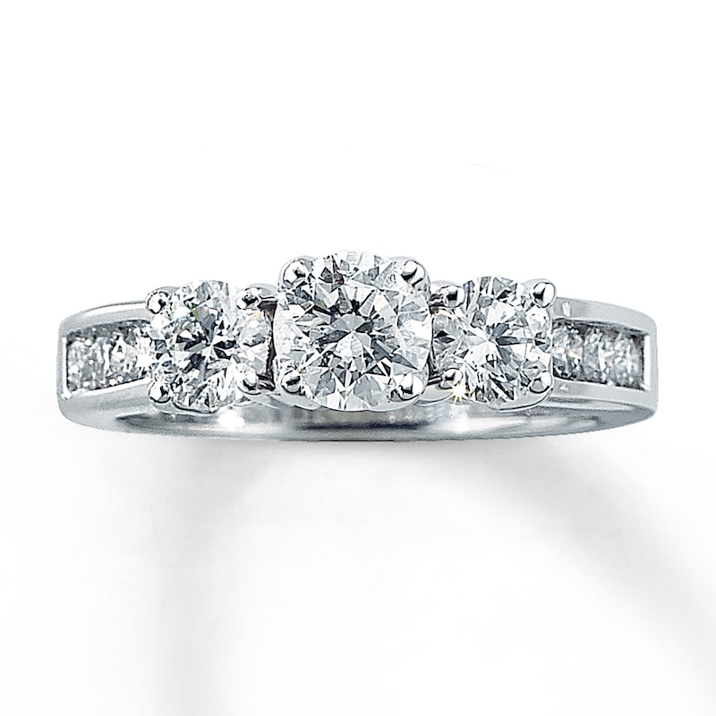 Main Image 1 of Previously Owned Three-Stone Diamond Ring 1-1/2 ct tw Round-cut 14K White Gold