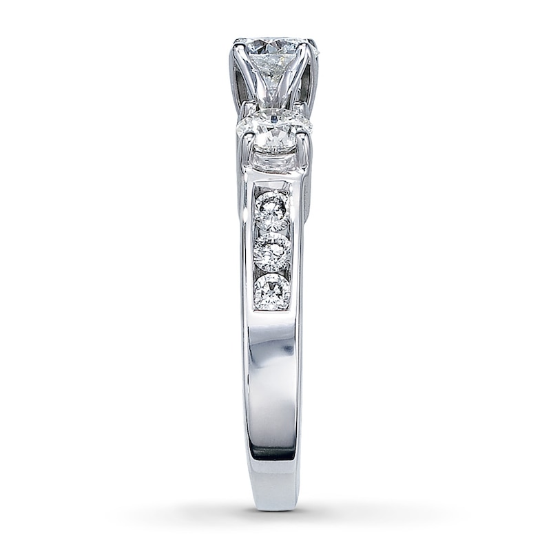 Main Image 3 of Previously Owned Three-Stone Diamond Ring 1-1/2 ct tw Round-cut 14K White Gold