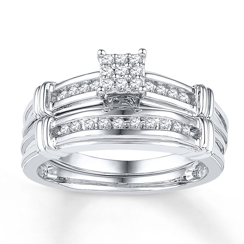 Main Image 1 of Previously Owned Diamond Bridal Set 1/5 ct tw Round-cut 10K White Gold