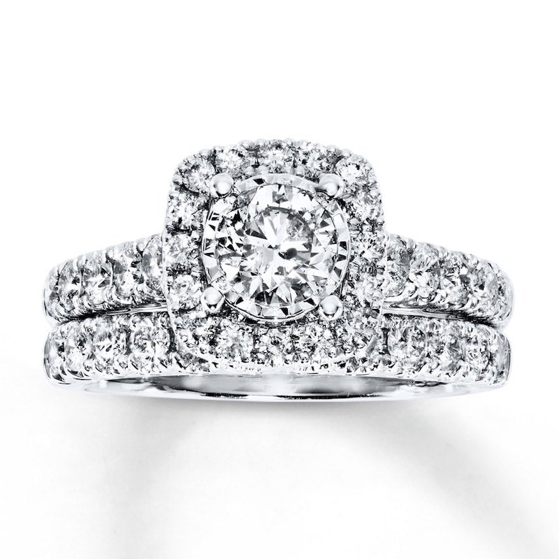 Main Image 1 of Previously Owned Diamond Bridal Set 1-5/8 ct tw Round-cut 14K White Gold