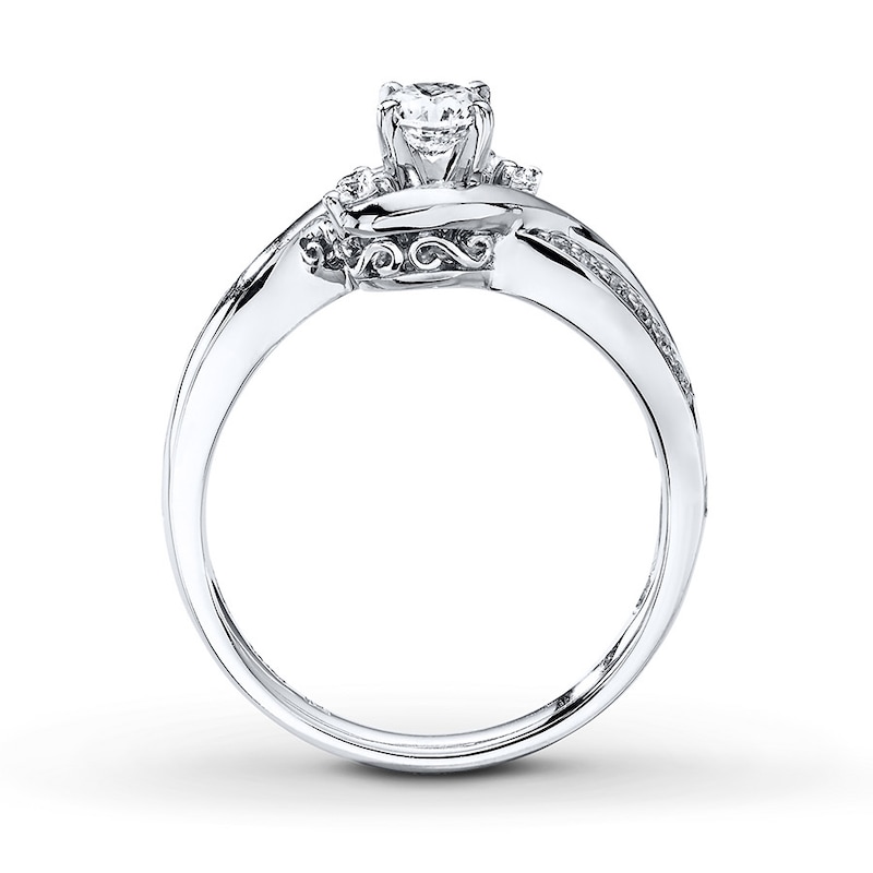 Main Image 2 of Previously Owned 3-Stone Diamond Ring 3/8 ct tw Round-cut 14K Gold Size 4