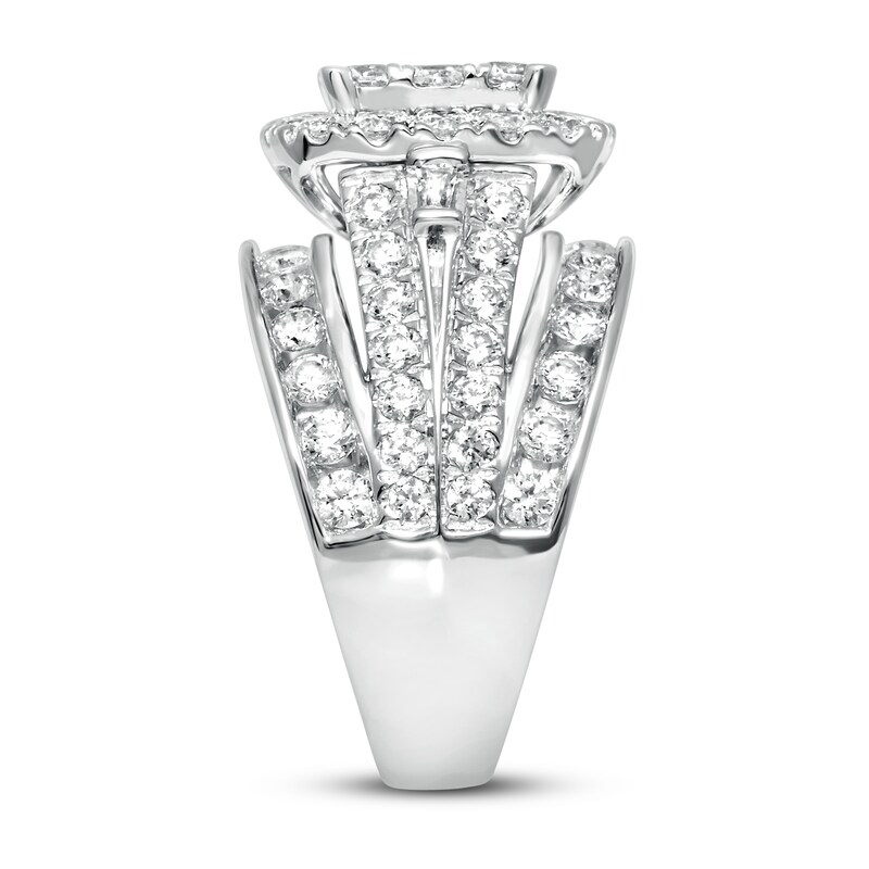 Main Image 3 of Previously Owned Diamond Engagement Ring 3-1/4 ct tw Round-cut 14K White Gold