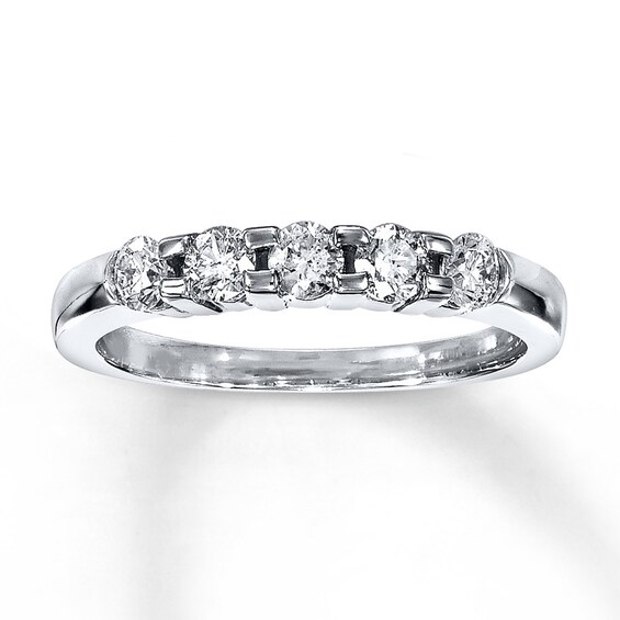 Previously Owned Diamond Ring 1/2 ct tw Round-cut 14K White Gold