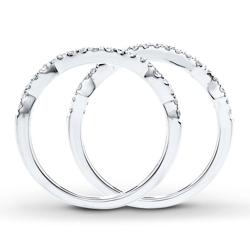 Main Image 2 of Previously Owned Diamond Wedding Band 3/8 ct tw Round-cut 14K White Gold - Size 11.75