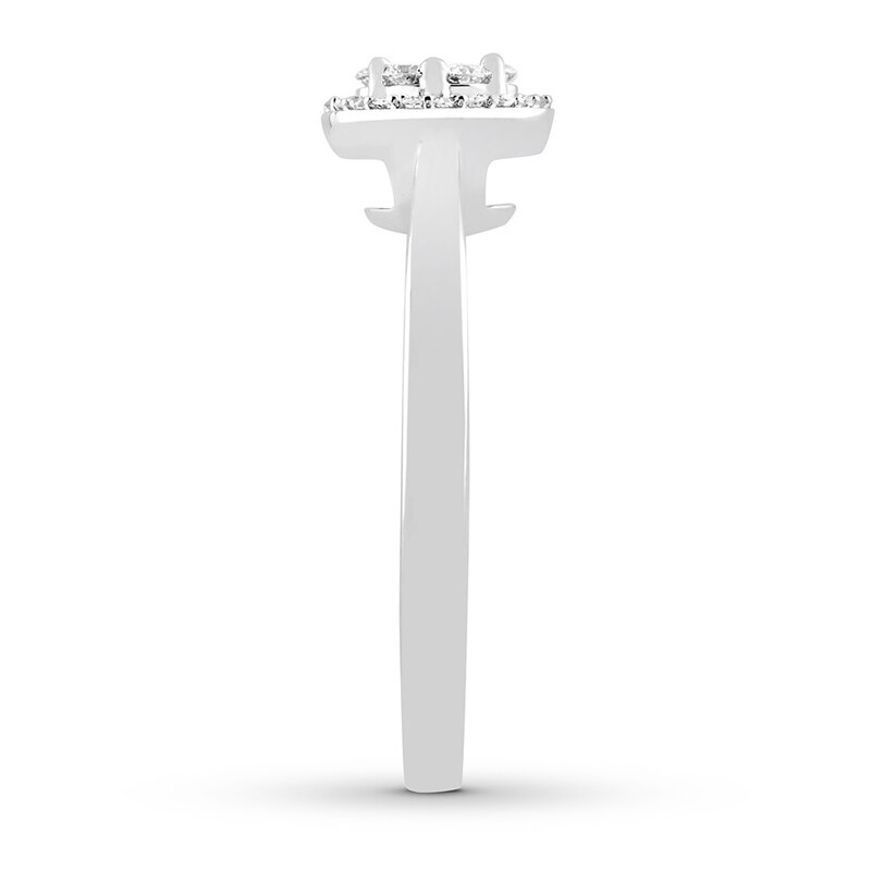 Main Image 3 of Previously Owned Diamond Ring 1/4 ct tw Round-cut 10K White Gold