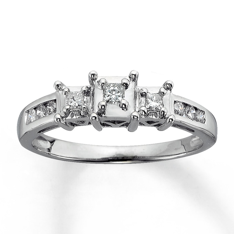 Main Image 1 of Previously Owned Diamond Ring 1/4 ct tw Princess & Round-cut 14K White Gold - Size 10.25