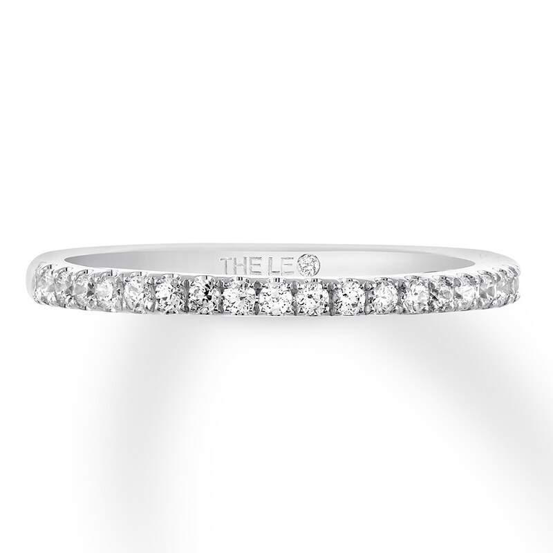 Main Image 4 of Previously Owned THE LEO Diamond Wedding Band 1/5 Carat tw 14K White Gold