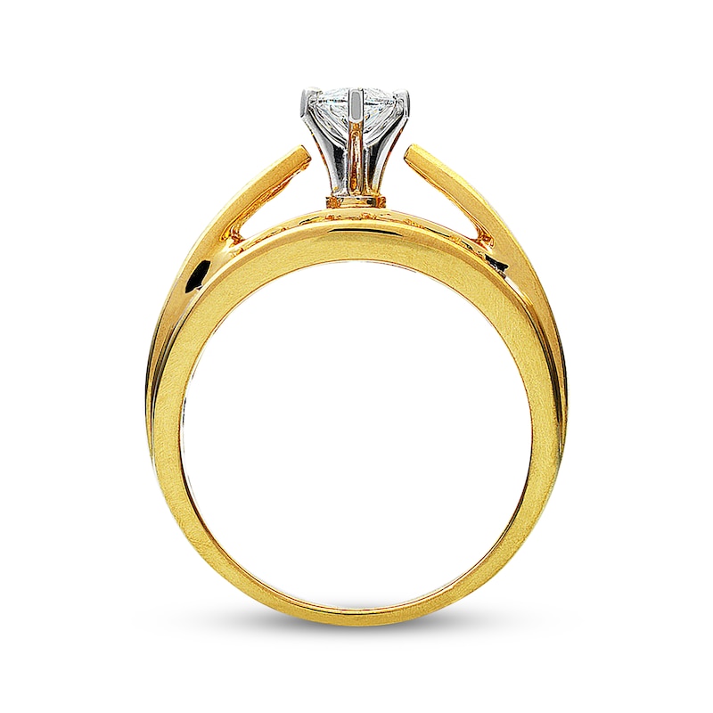 Previously Owned Diamond Engagement Ring 1-1/2 ct tw Marquise, Baguette & Round-cut 14K Yellow Gold