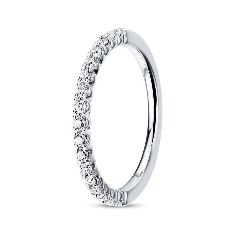 Main Image 2 of Previously Owned Diamond Wedding Band 1/4 ct tw Round-cut 14K White Gold