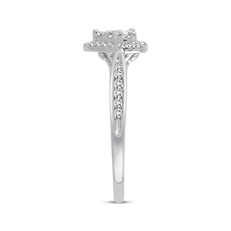 Previously Owned Diamond Engagement Ring 1/2 ct tw Round-cut 14K White Gold