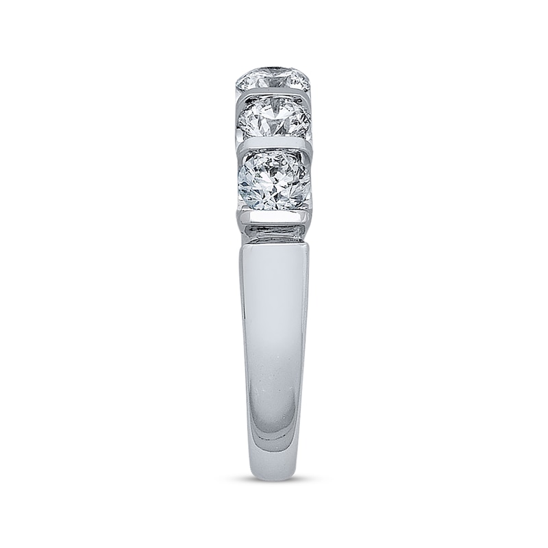 Previously Owned Diamond Anniversary Ring 1-1/2 ct tw 14K White Gold - Size 9.5