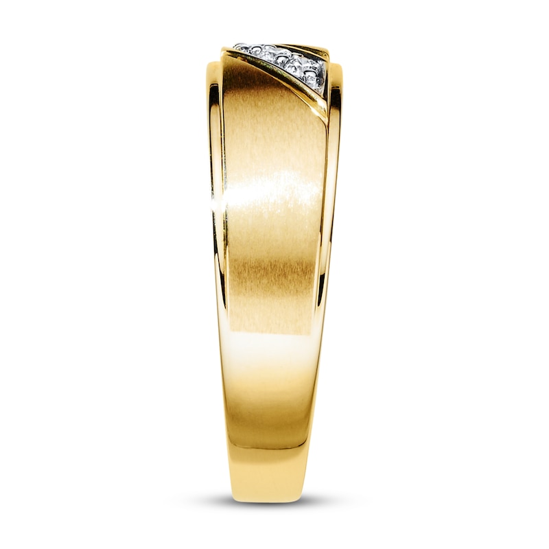 Main Image 3 of Previously Owned Men's 3-Stone Diamond Wedding Band 1/10 ct tw 10K Yellow Gold - Size 13