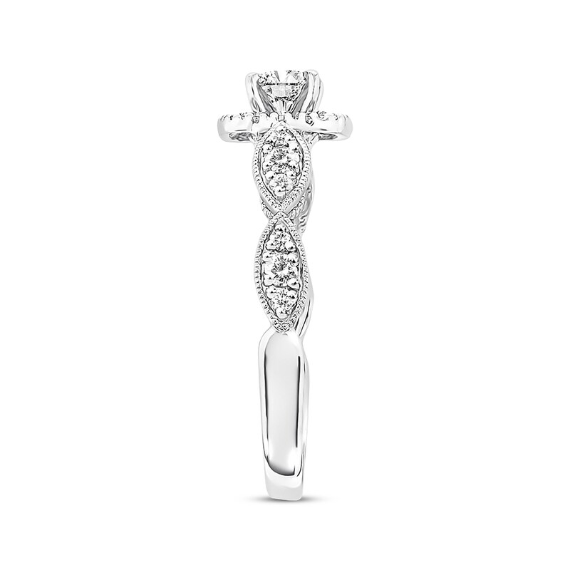 Previously Owned Diamond Engagement Ring 7/8 ct tw Round-cut 14K White Gold