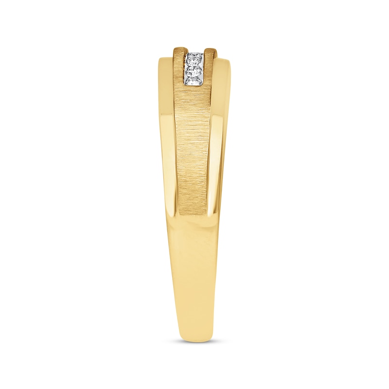 Previously Owned Men's Diamond Wedding Band 1/10 ct tw Round-cut 10K Yellow Gold