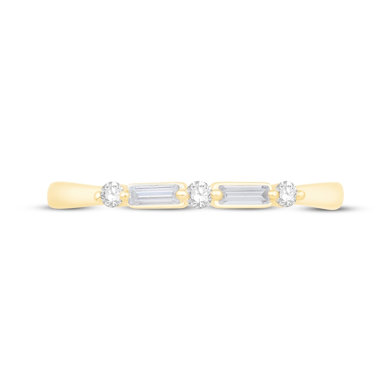 Main Image 3 of Previously Owned Diamond Anniversary Ring 1/5 ct tw Round & Baguette-cut 14K Yellow Gold