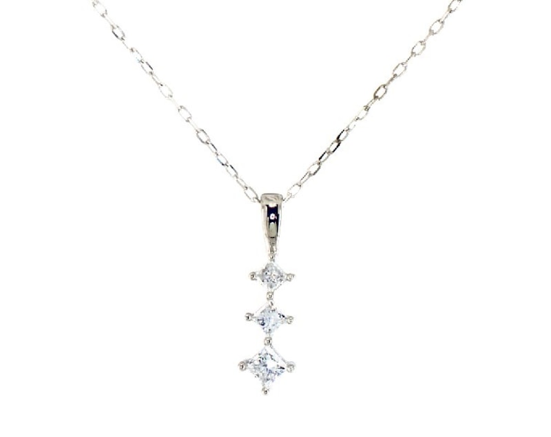 Main Image 1 of Previously Owned Diamond Drop Necklace 1/4 ct tw Princess-cut 10K White Gold 18&quot;